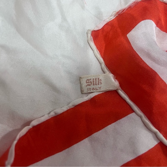 Vtg Philadelphia Silk Scarf with Red Border Made in Italy - Picture 6 of 9